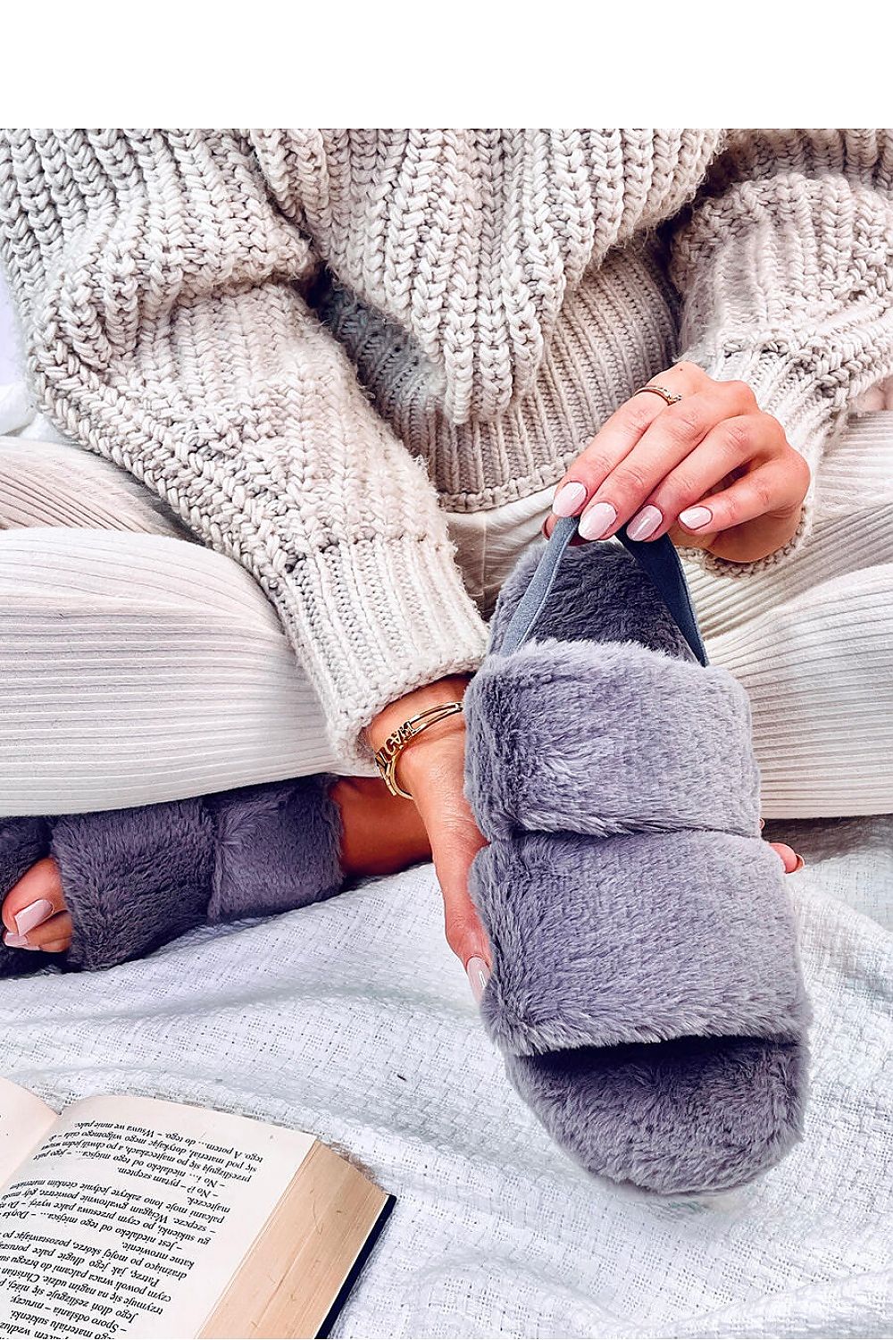 BREANNA GREY FUZZY COZY FAUX FUR HOUSE SLIPPERS